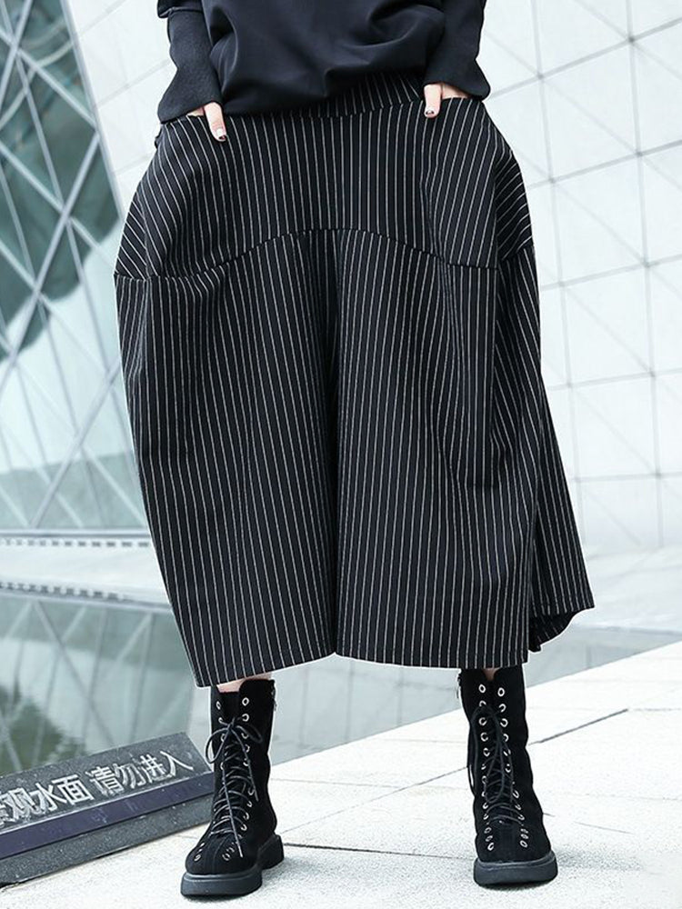 Men's LGBT trend Japanese black and white striped skirt